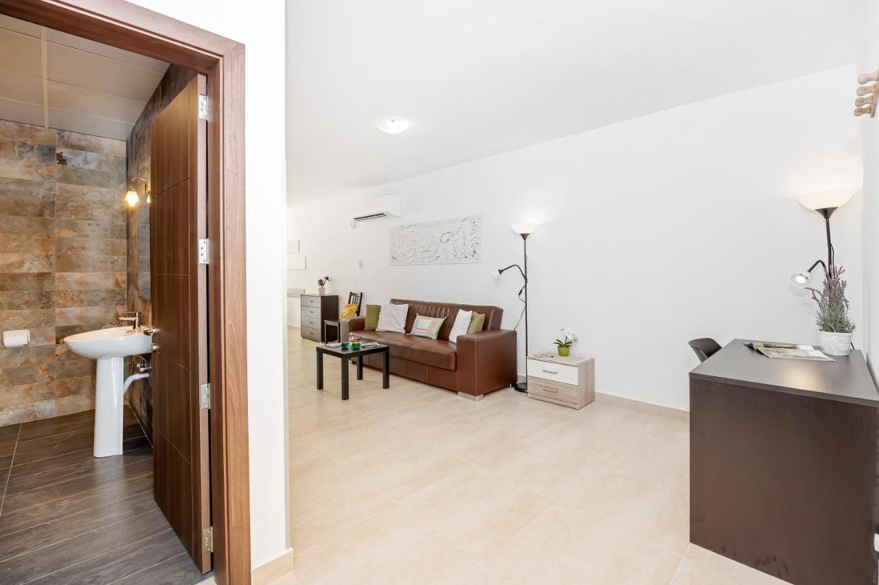 Summer Breeze Comfort Sunny Apartments Close To The Sandy Beaches - By Getawaysmalta المليحة المظهر الخارجي الصورة